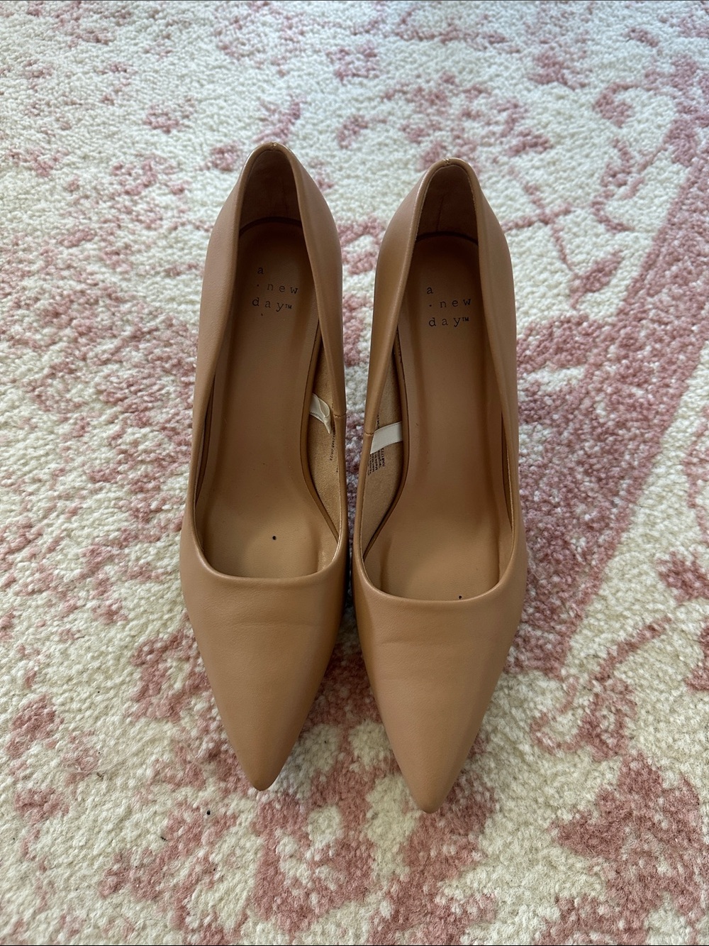 Nude pumps. Size 8.5. Worn once